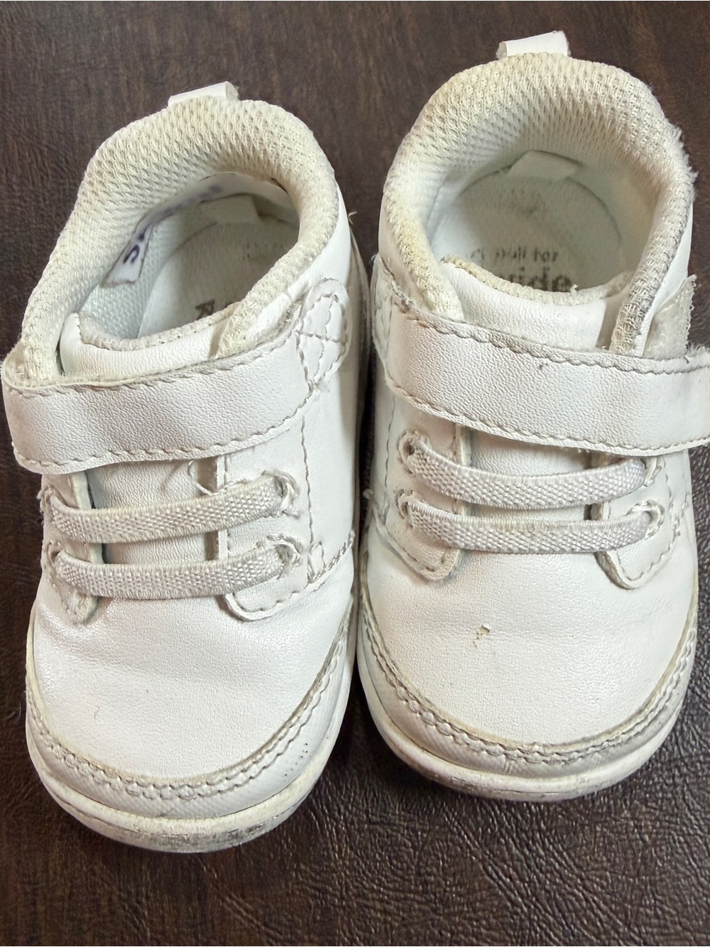 Stride Rite for Wide Feet Boys White Velcro Tennis Shoes Sz 3M